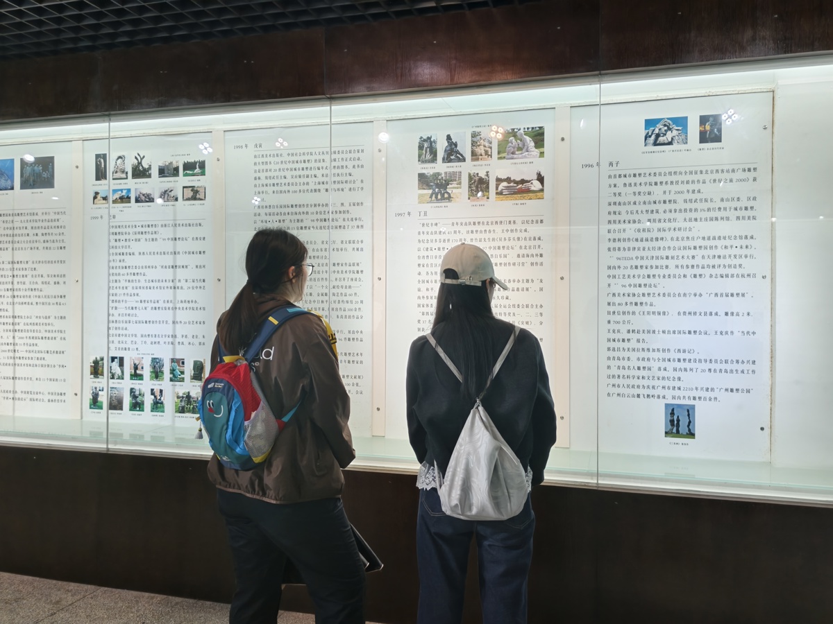 b015d670359b4b669af22b5a0e886eb1.jpg b015d670359b4b669af22b5a0e886eb1.jpg